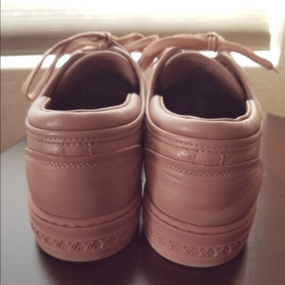 Authentic Louis Vuitton sneakers Mauve color - Picture 3 of 10